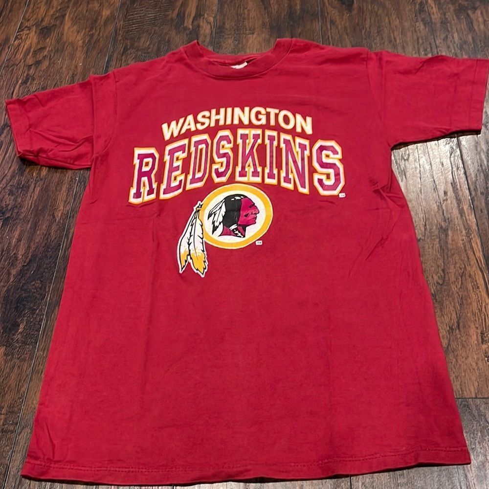 Washington redskins vtg officially licensed‎ by Champion size L tee made in USA
